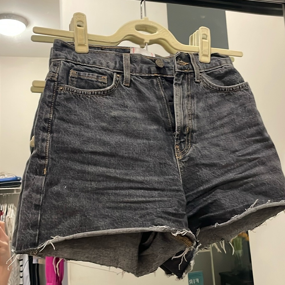 BDG raw hem shorts size 25. Weathered black.